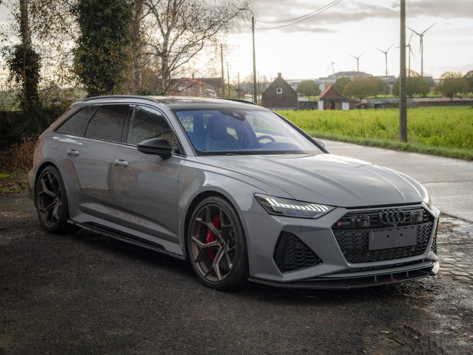 Audi RS6 Avant Performance URBAN 2