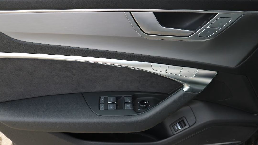 Audi S6 Limousine 12