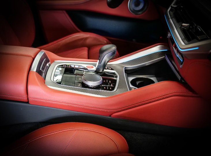 BMW XM 50e Leder Sportpaket HuD AHK 11