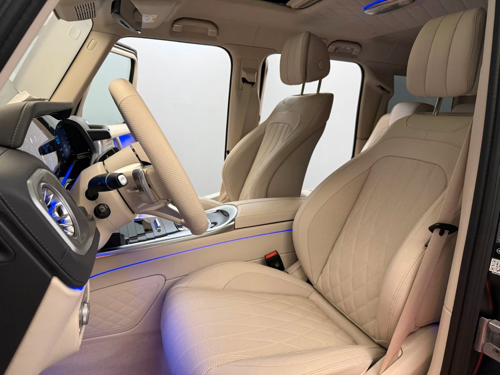 Mercedes-Benz G 580 EQ 9