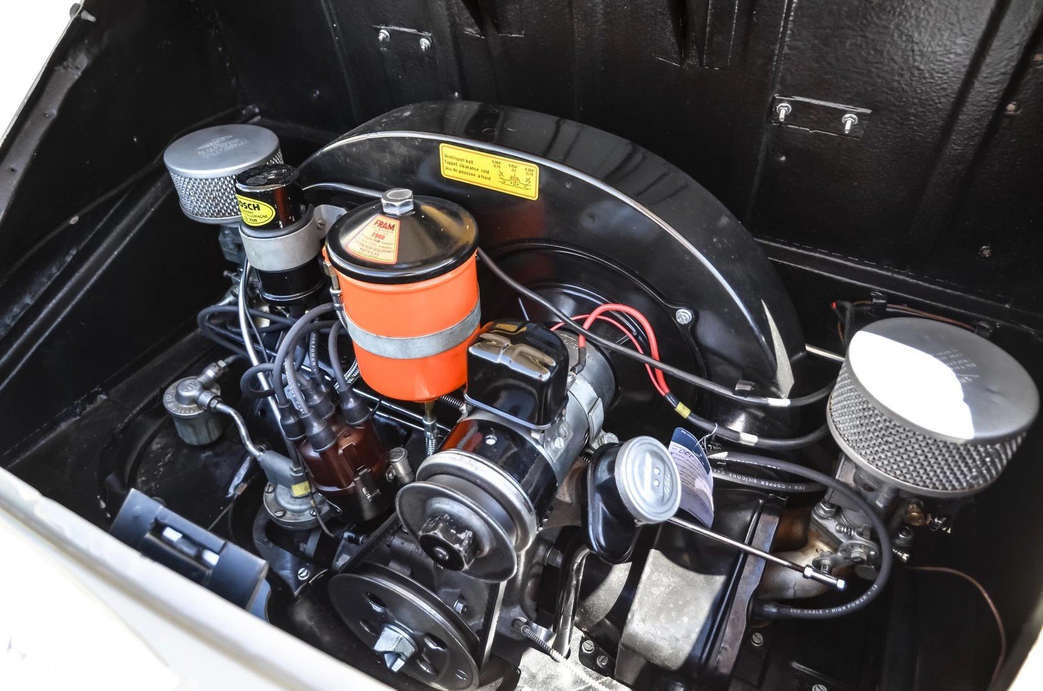 Porsche 356 pre-A 1500 S Knickscheibe 14