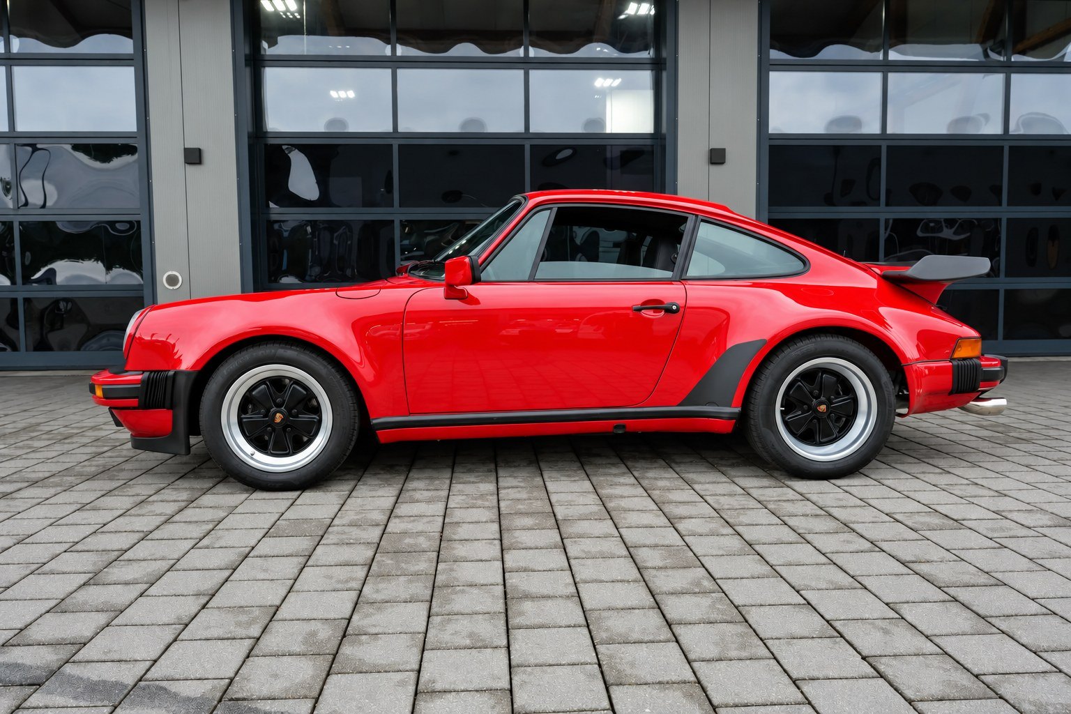 Porsche 911 Carrera 3.2 original WTL 4