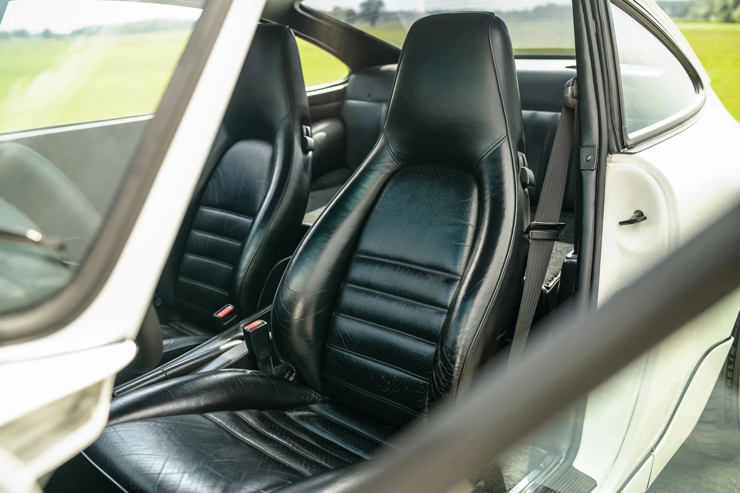 Porsche 964 911 Carrera 4 8
