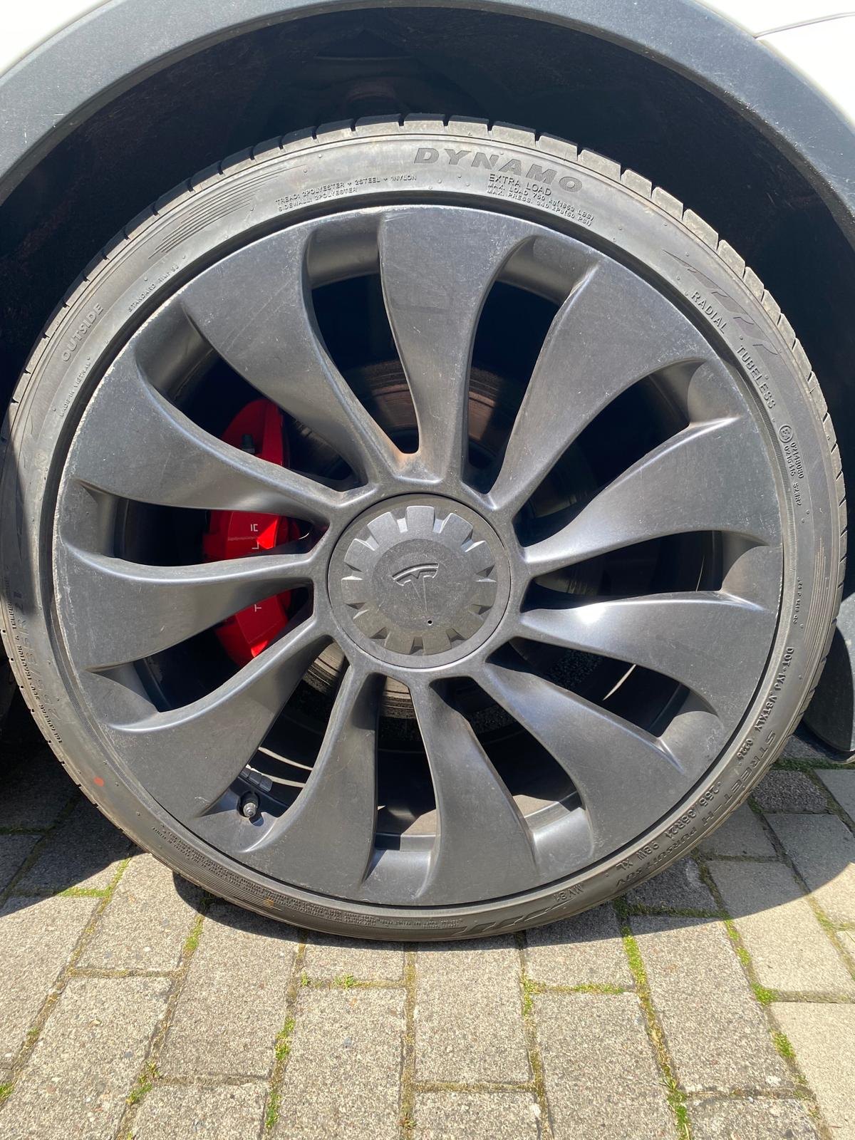 Tesla Model Y Performance Dual 6