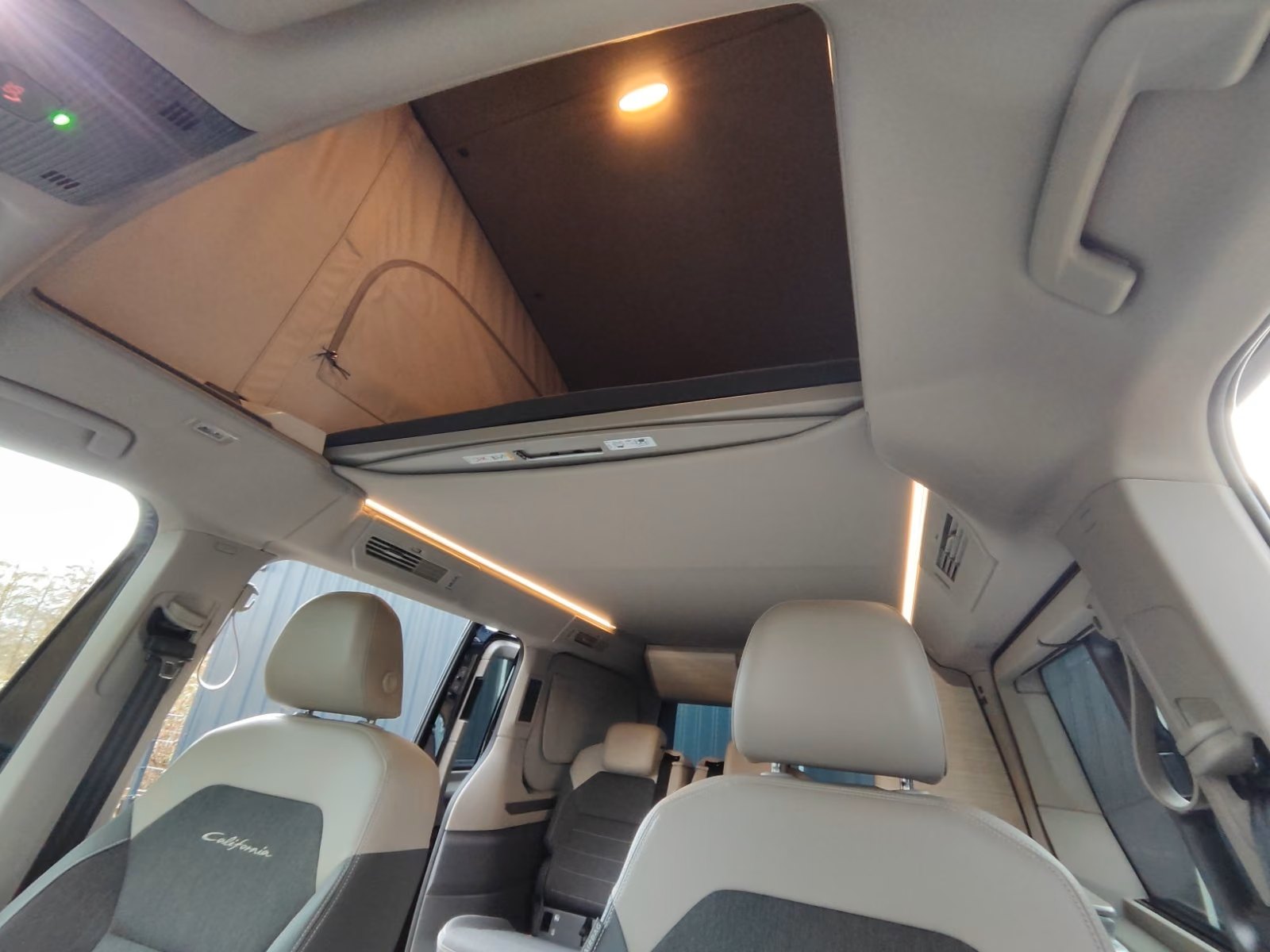 Volkswagen T7 California Ocean FULL 9