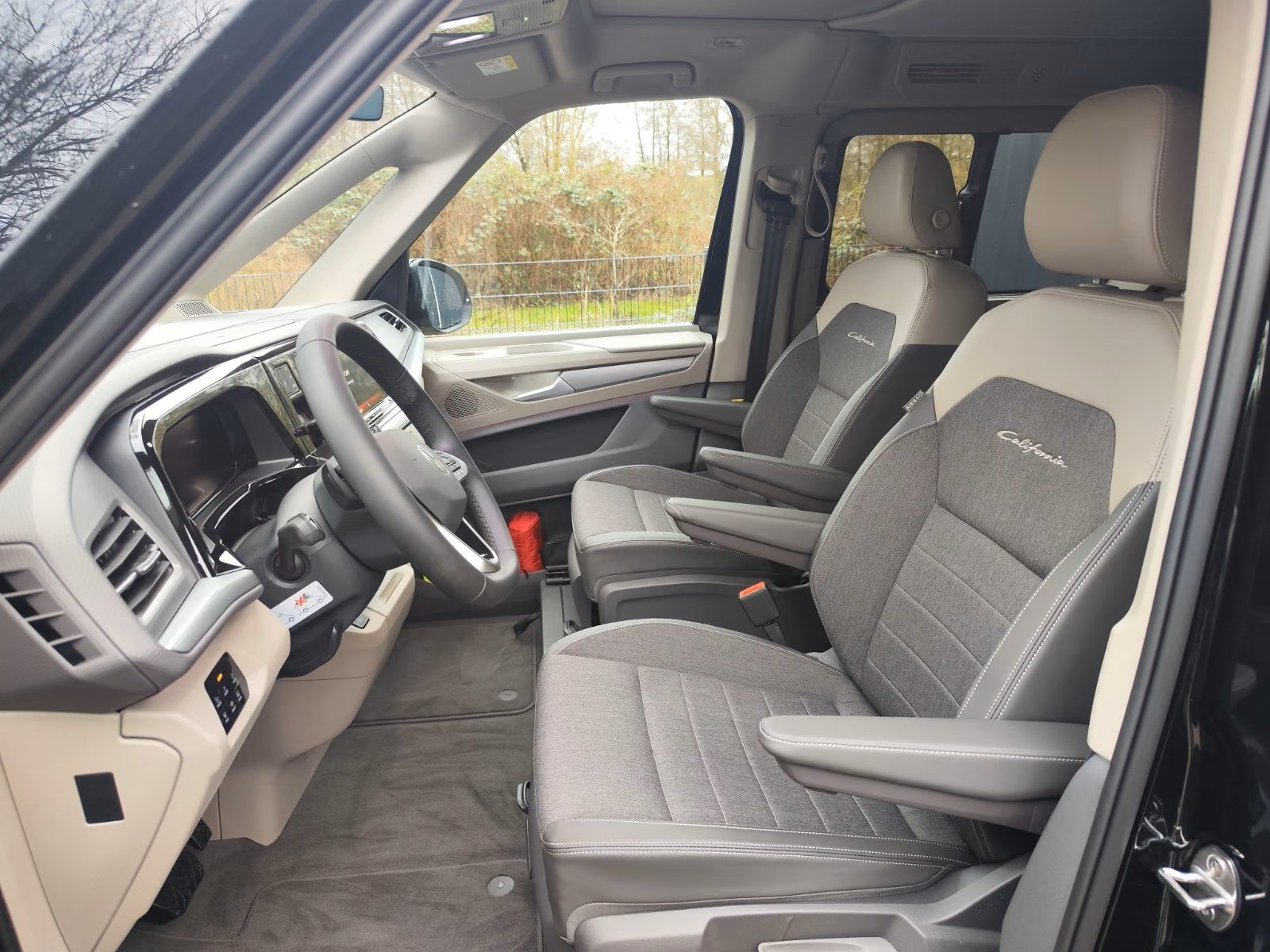 Volkswagen T7 California Ocean FULL 11